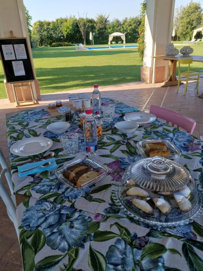 Borgo Dei Conti Della Torre Guest House Morsano al Tagliamento Bagian luar foto